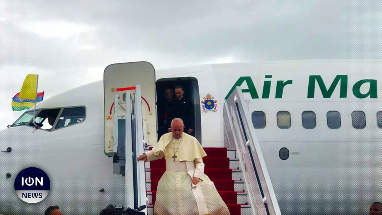 Arrivée du Pape en avion