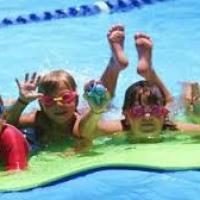 En piscine