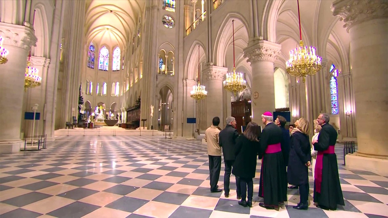 Intérieur de notre Dame de Paris