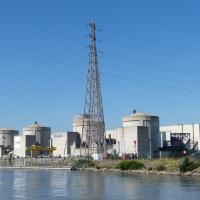 site-nucleaire-Tricastin[1]