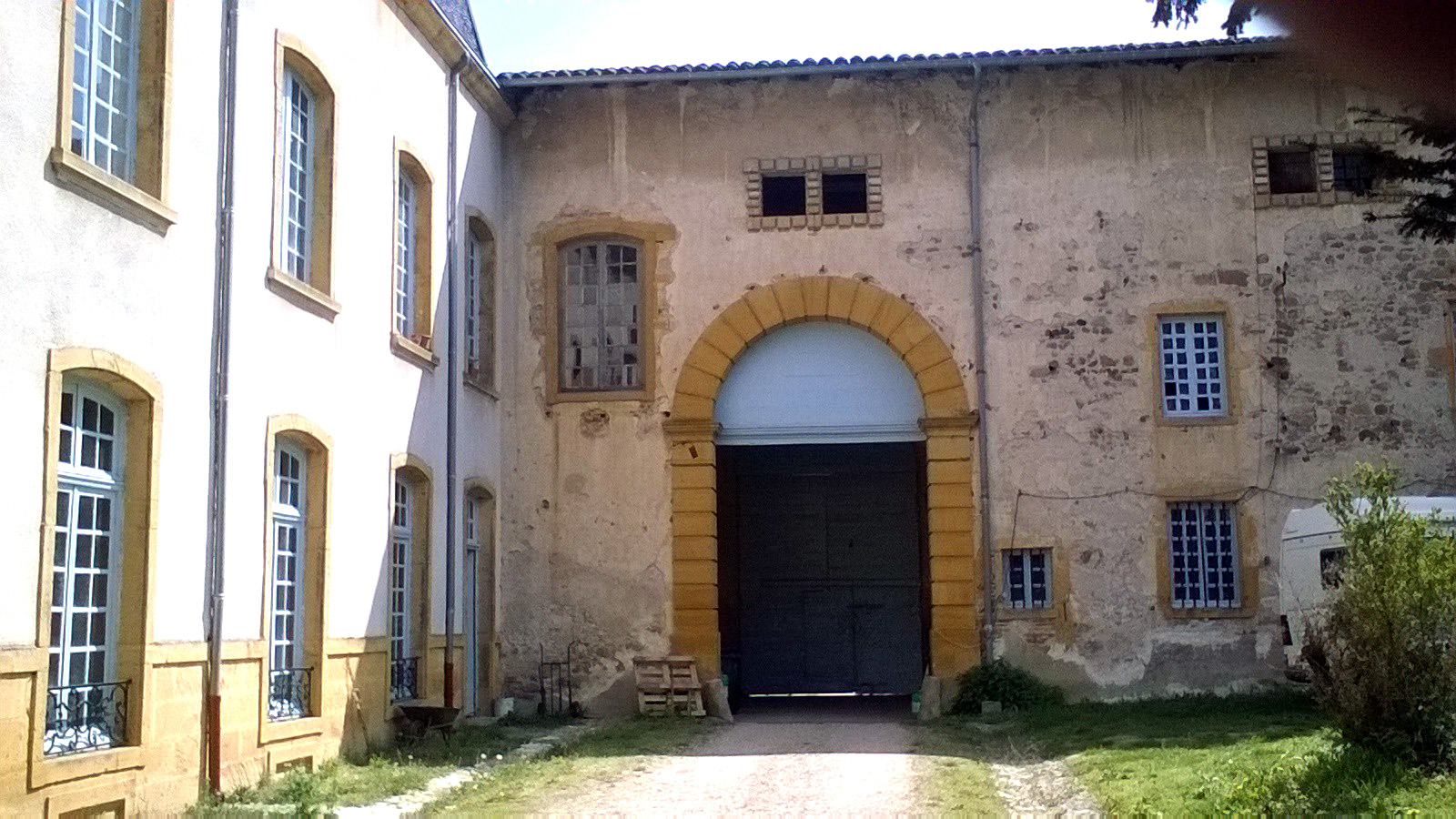 portail intérieur du château